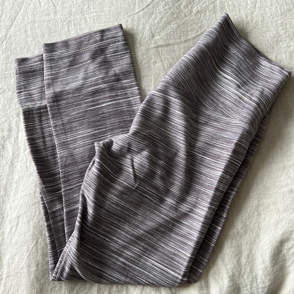 Lululemon leggings size 6